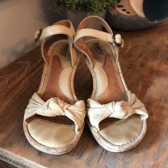 Sandals - Picture 1 of 4